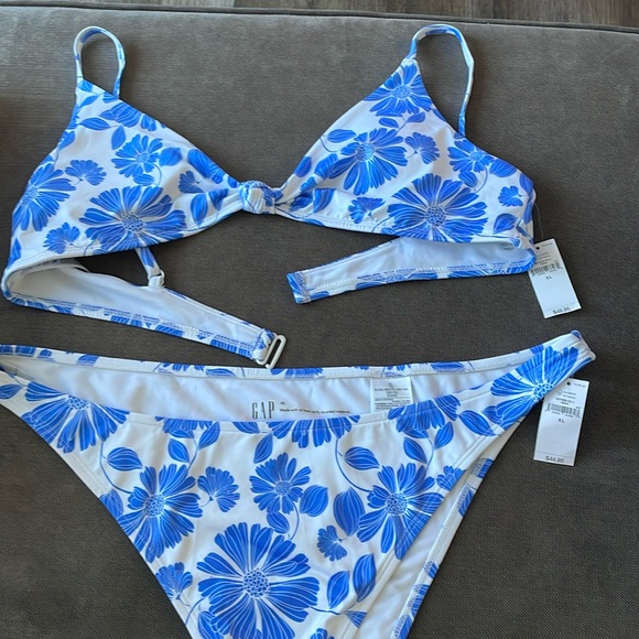 Bikini Set - Picture 7 of 8